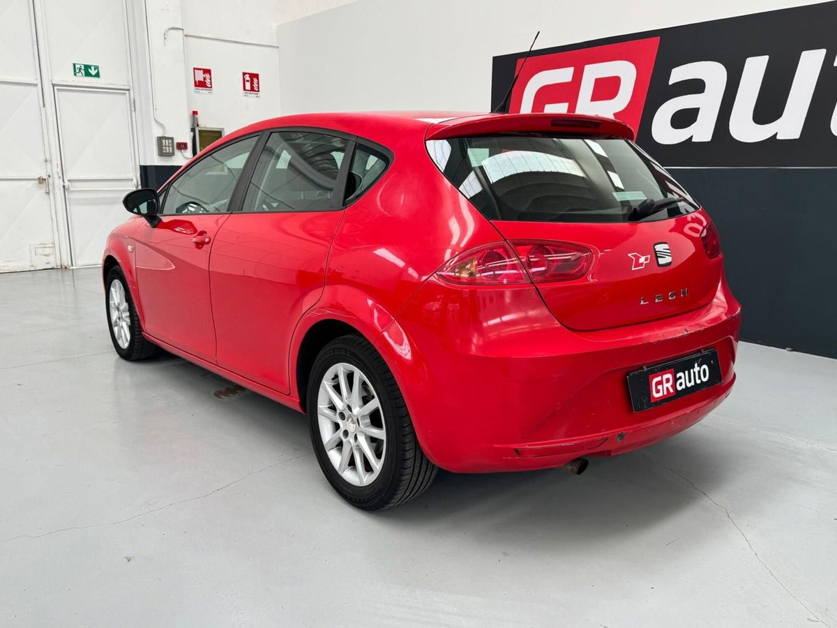 SEAT Leon 1.6 TDI CR DPF DSG Style (9)