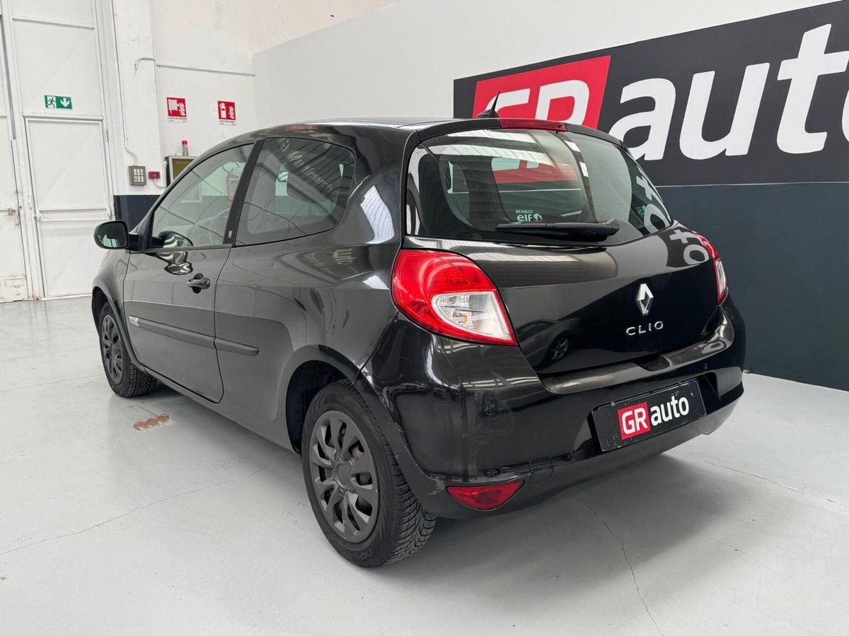 Renault Clio 1.2 16V TCE 100CV 3 porte Luxe (10)