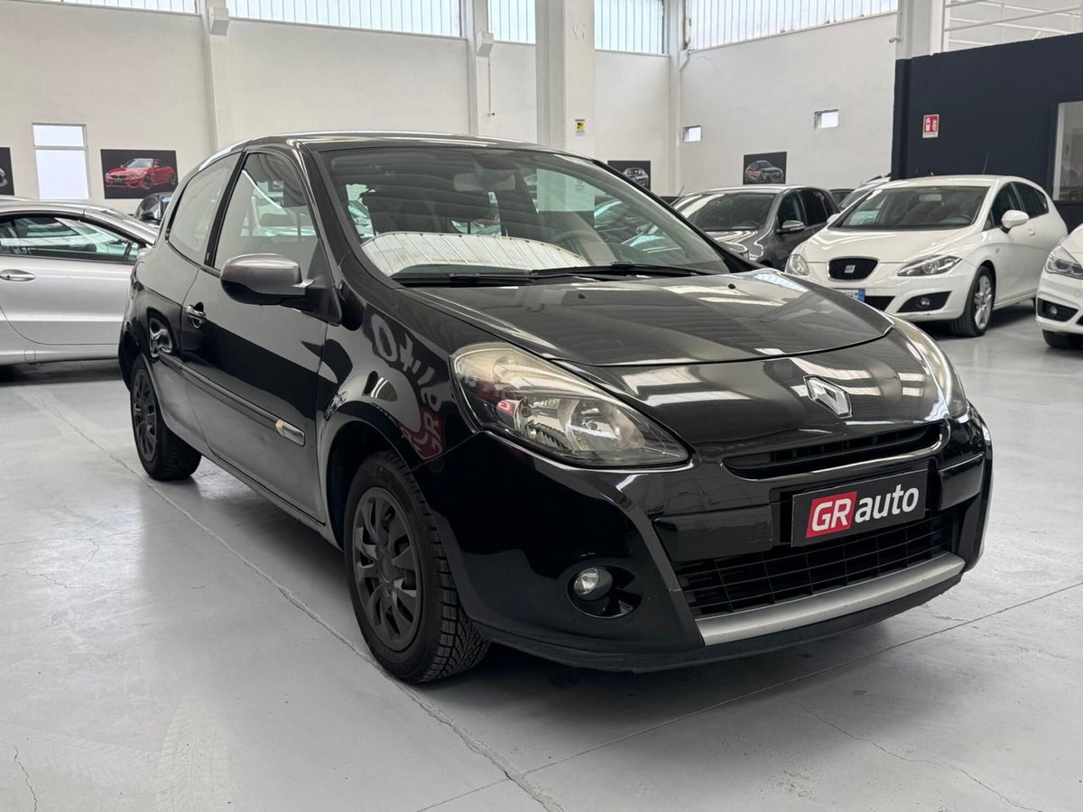 Renault Clio 1.2 16V TCE 100CV 3 porte Luxe (4)