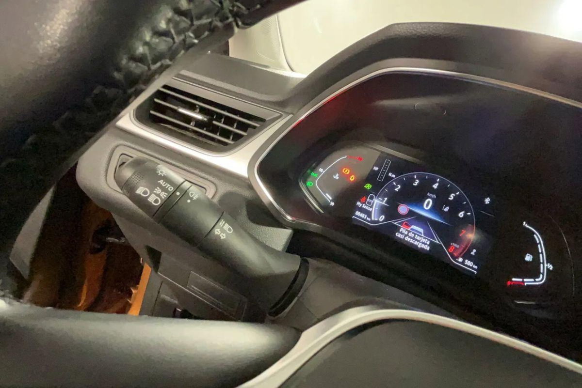 Renault Captur TCe 90 CV Intens (16)