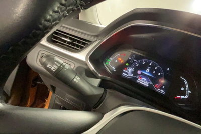 Renault Captur TCe 90 CV Intens (16)