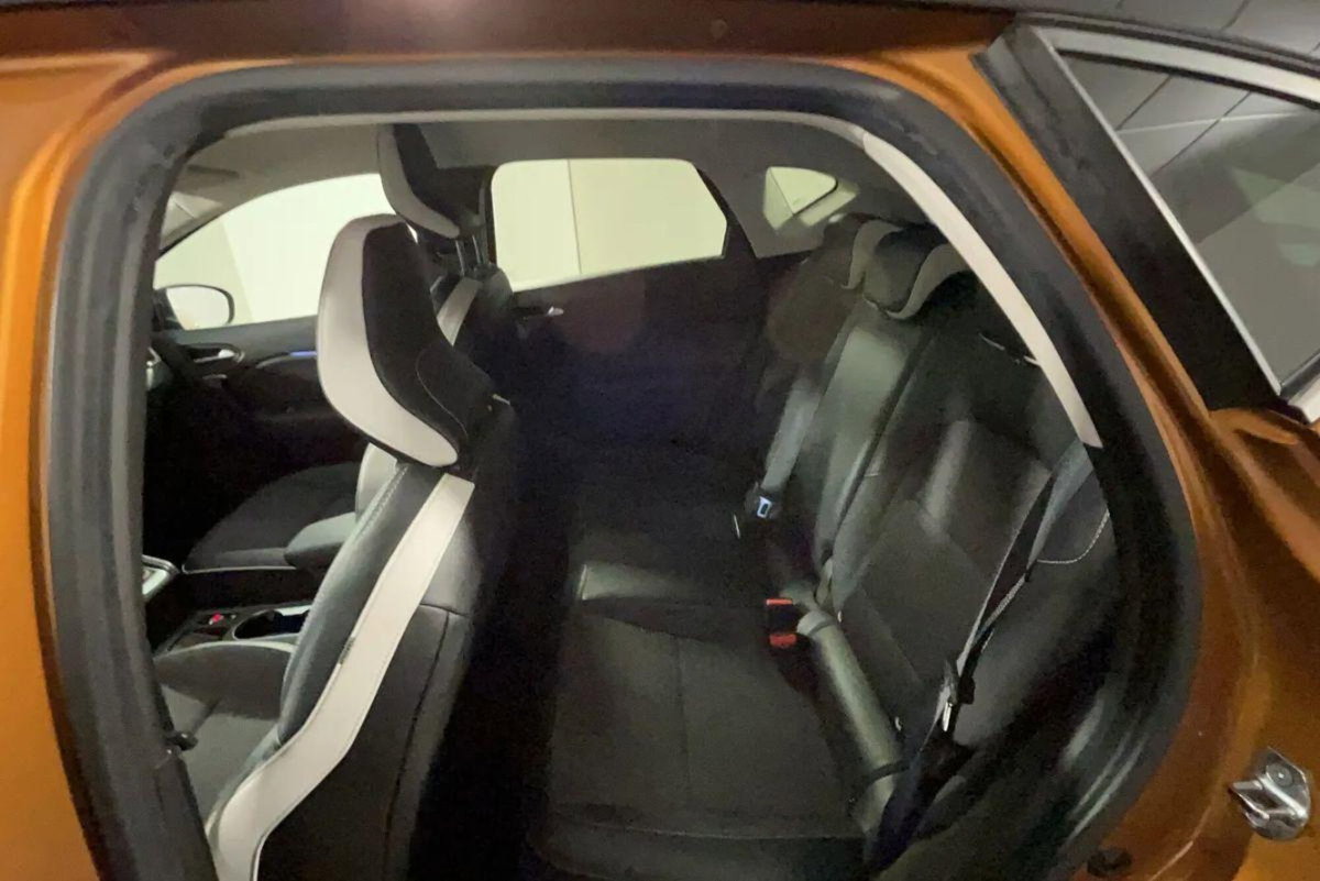 Renault Captur TCe 90 CV Intens (9)