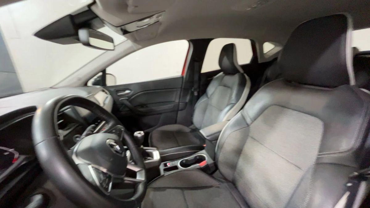 Renault Captur TCe 90 CV Intens (12)
