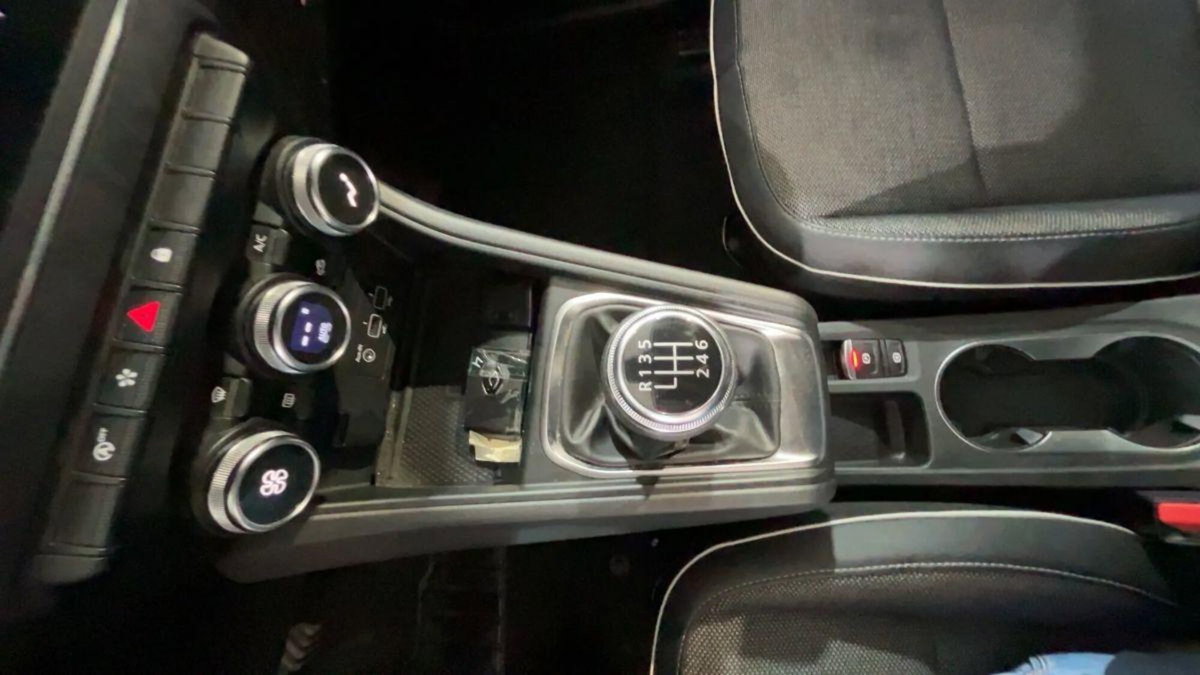 Renault Captur TCe 90 CV Intens (18)
