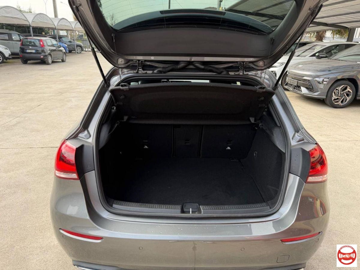 Mercedes-Benz Classe A 180 d Sport (12)