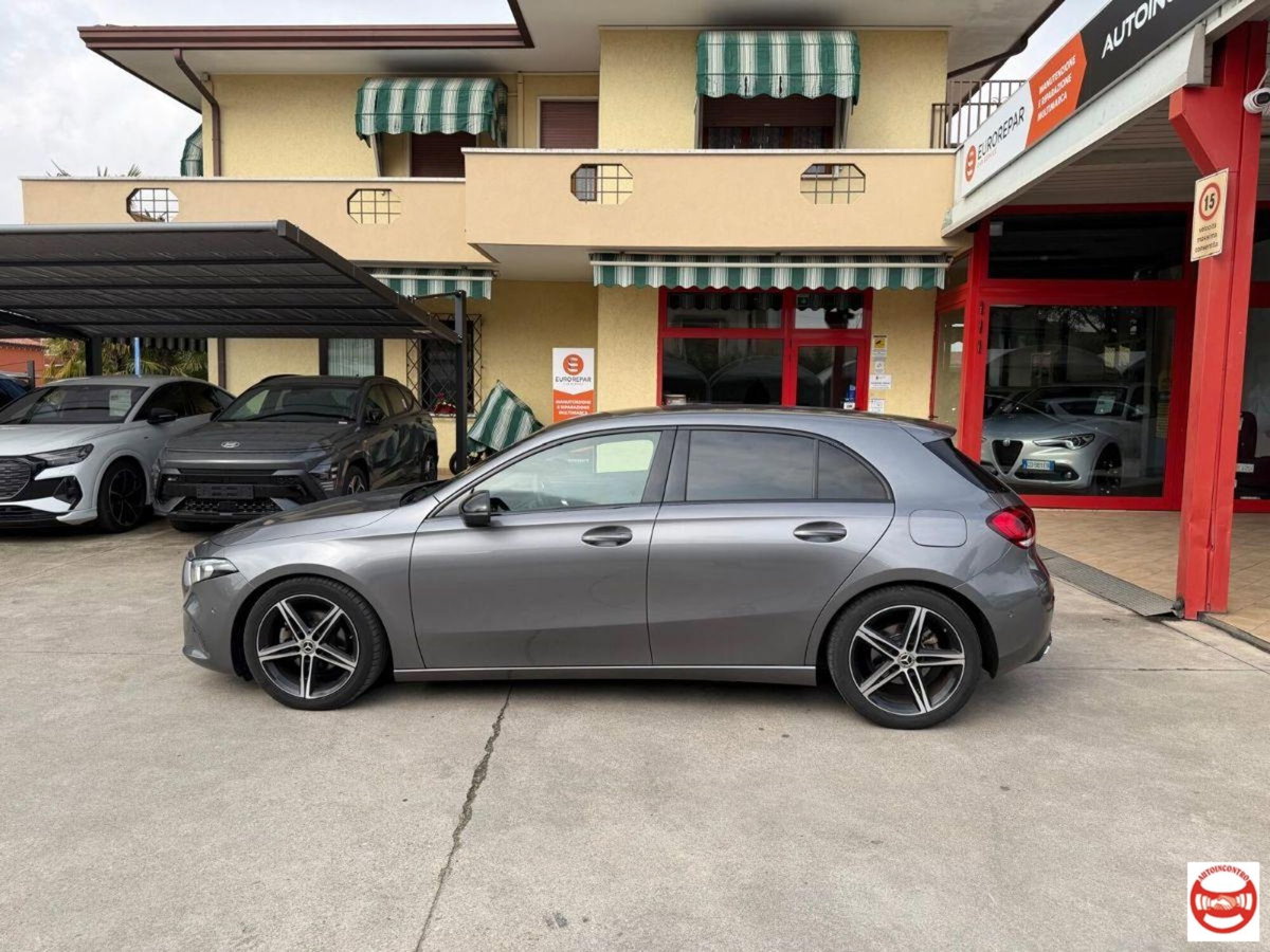 Mercedes-Benz Classe A 180 d Sport (2)