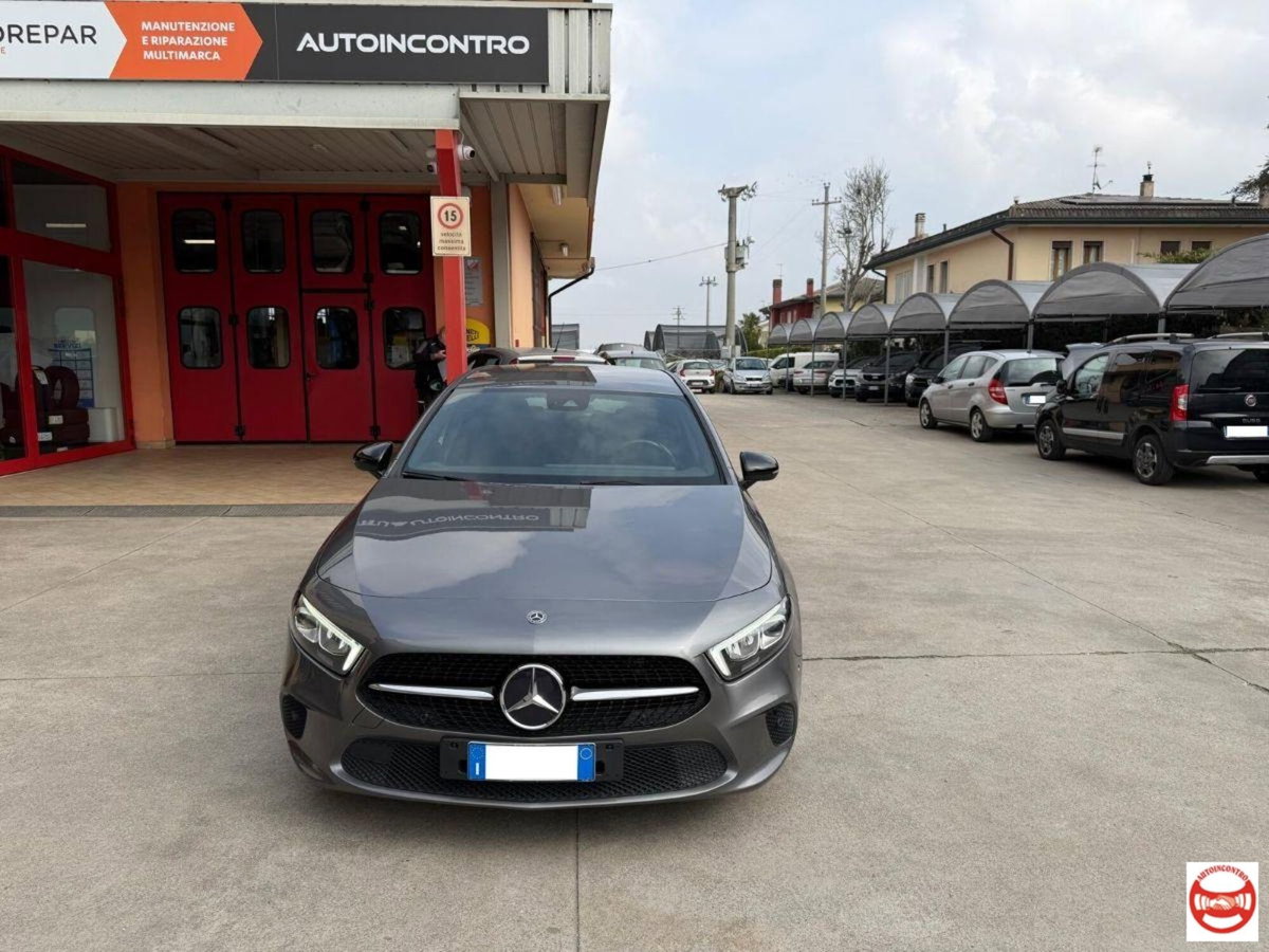 Mercedes-Benz Classe A 180 d Sport (8)