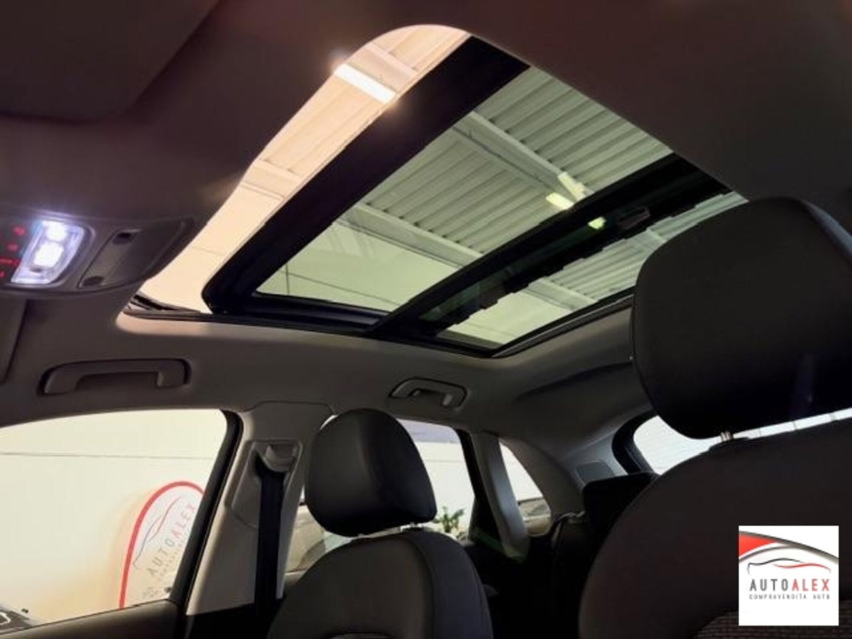 Audi Q3 2.0 TDI 150 CV quattro Sport (11)