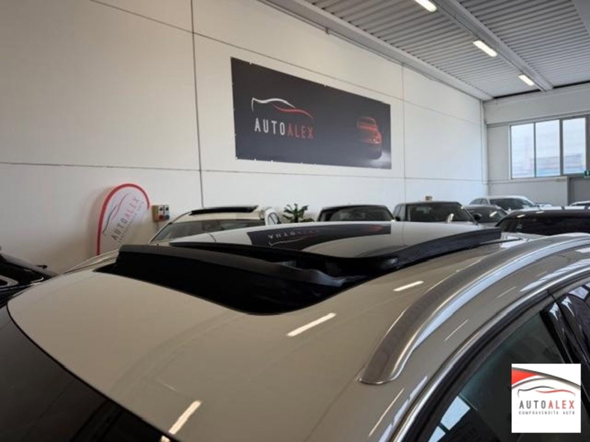 Audi Q3 2.0 TDI 150 CV quattro Sport (12)