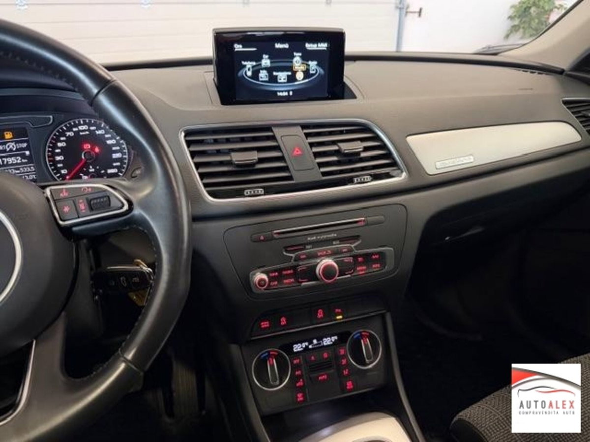 Audi Q3 2.0 TDI 150 CV quattro Sport (17)