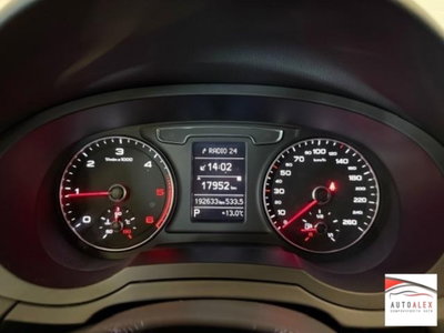Audi Q3 2.0 TDI 150 CV quattro Sport (18)