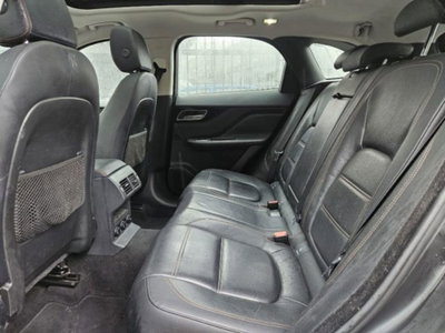 Jaguar F-Pace 2.0 D 180 CV AWD aut. Pure (17)