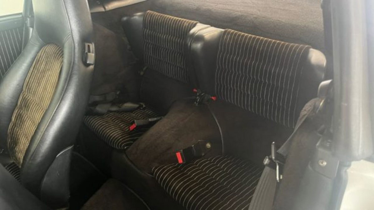 Porsche 911 Cabrio Carrera 3.2 (10)