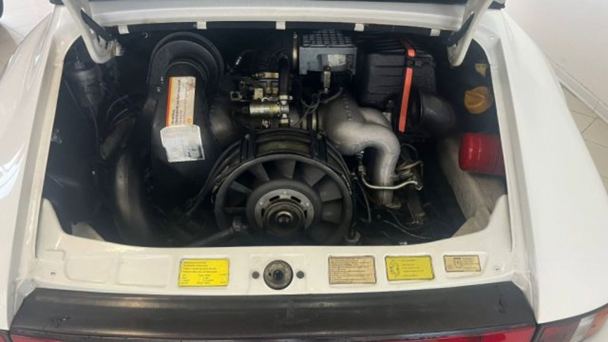 Porsche 911 Cabrio Carrera 3.2 (14)