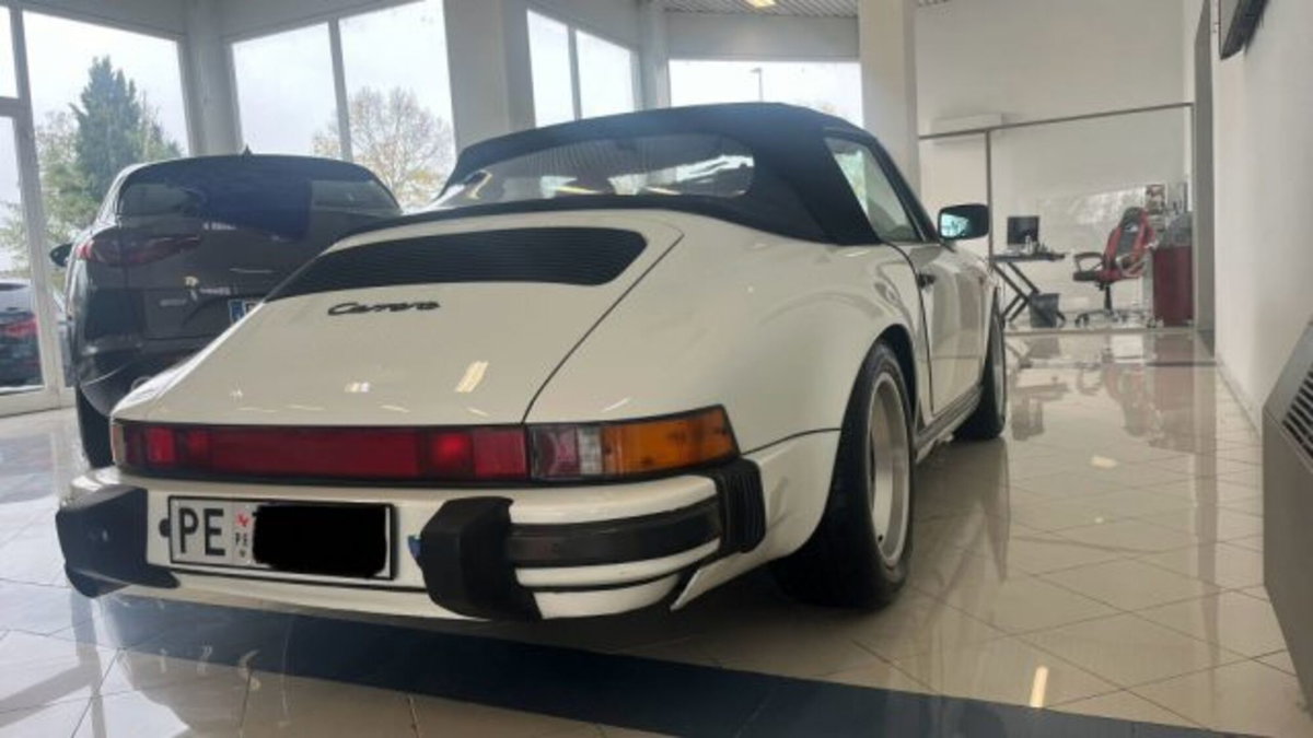 Porsche 911 Cabrio Carrera 3.2 (3)