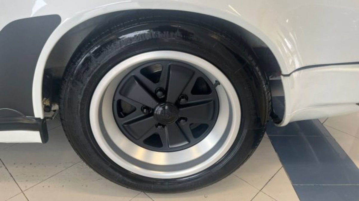 Porsche 911 Cabrio Carrera 3.2 (6)
