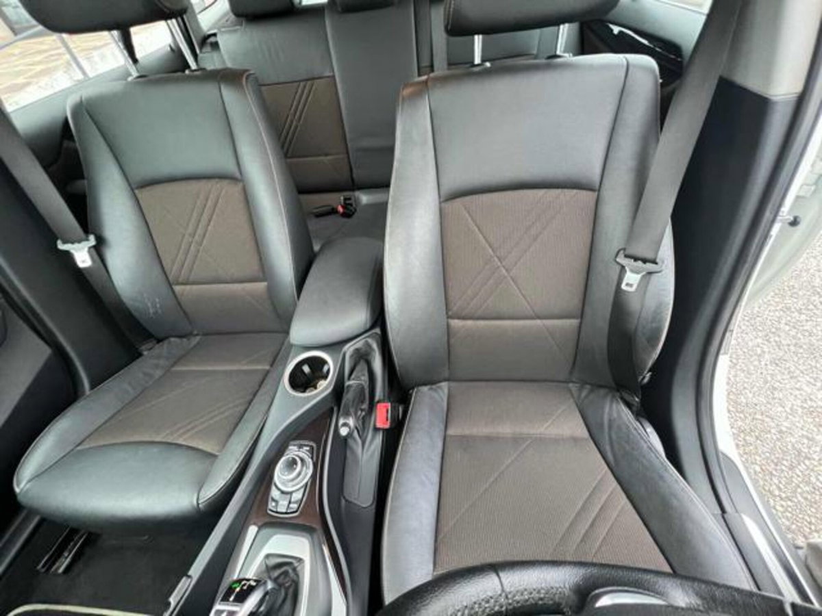 BMW X1 xDrive18d X Line (13)