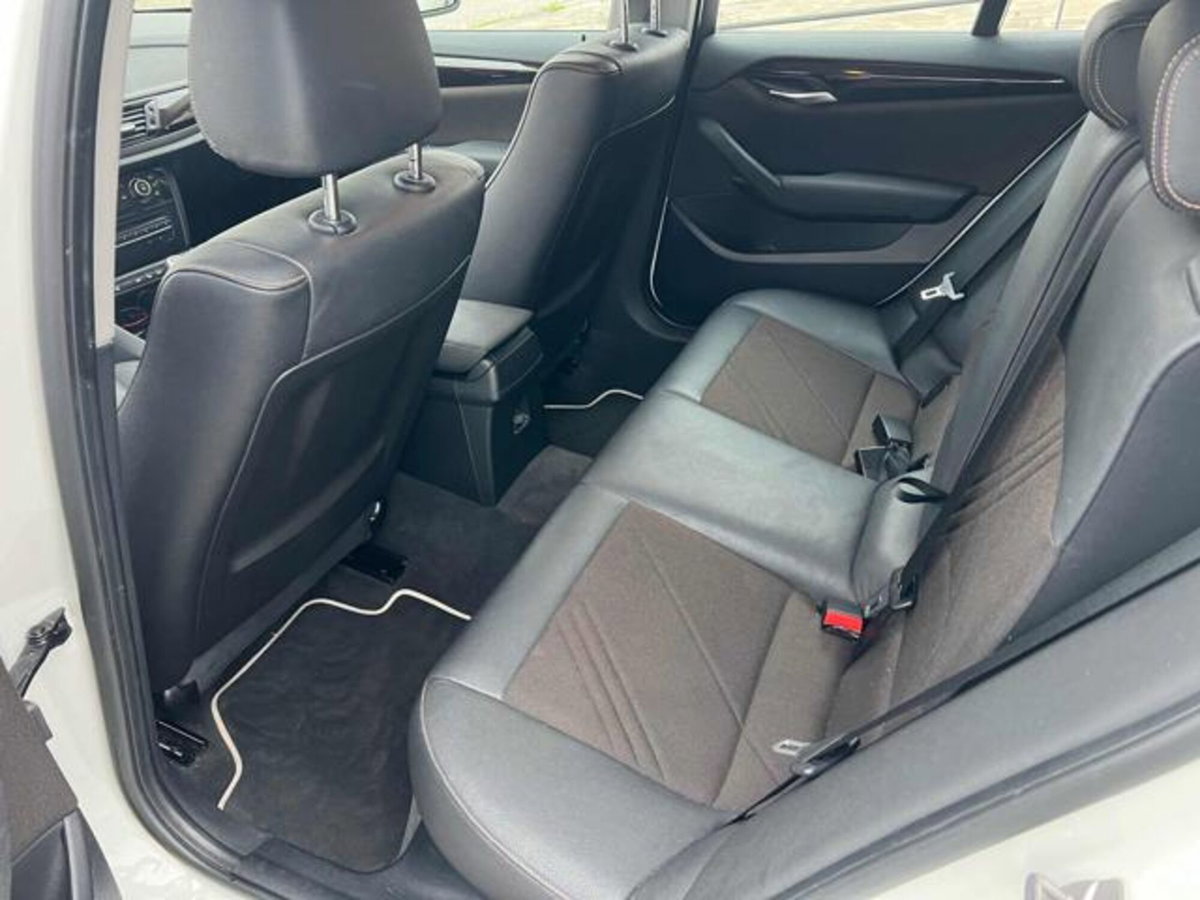 BMW X1 xDrive18d X Line (15)