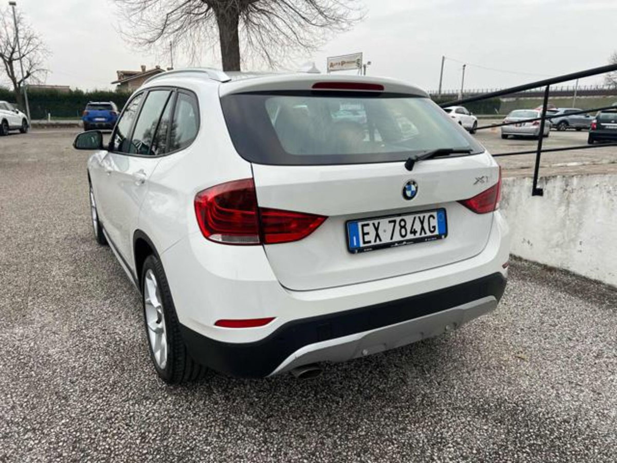 BMW X1 xDrive18d X Line (5)