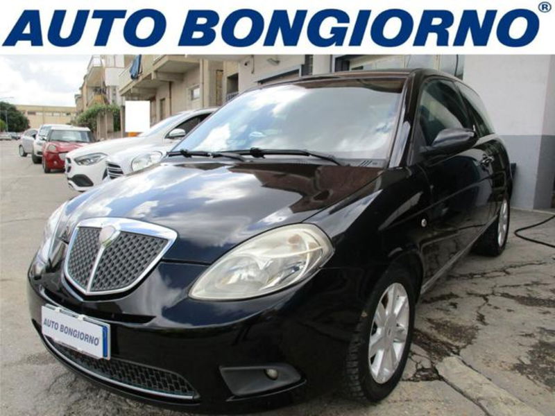Lancia Ypsilon 1.4 Argento