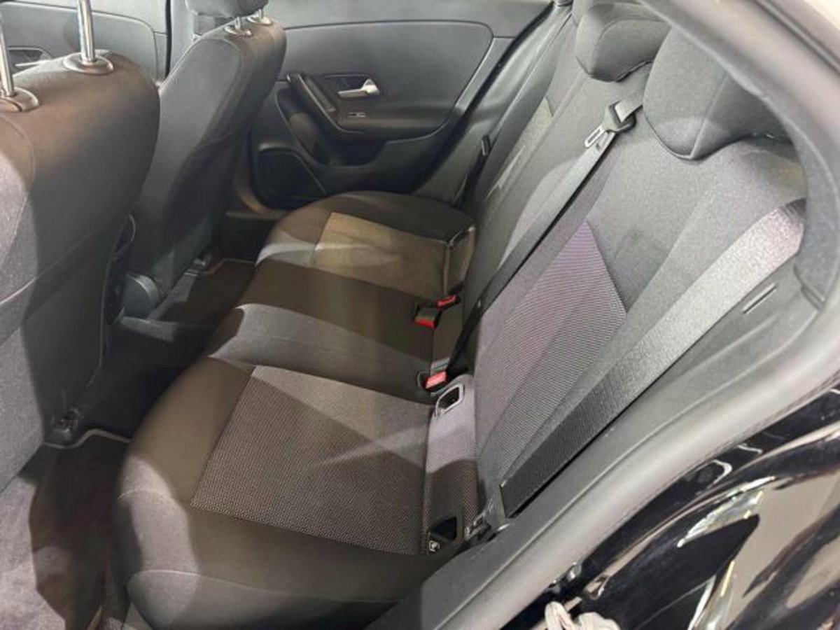 Mercedes-Benz CLA 220 d Automatic Sport (13)