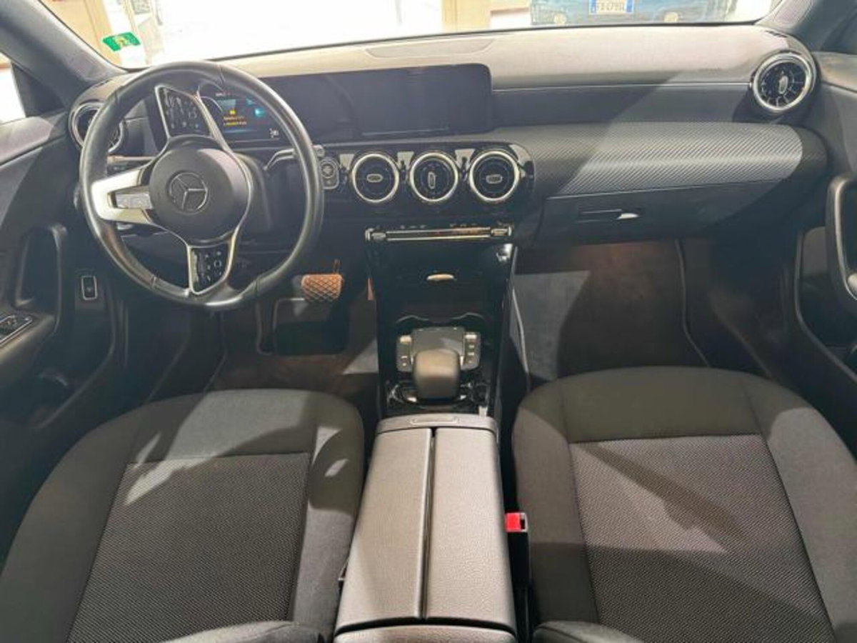Mercedes-Benz CLA 220 d Automatic Sport (9)