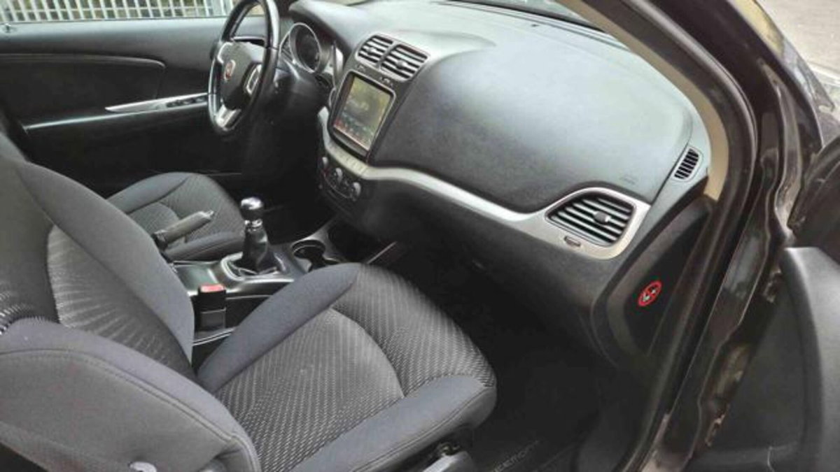 Fiat Freemont 2.0 Multijet 140 CV Lounge (9)