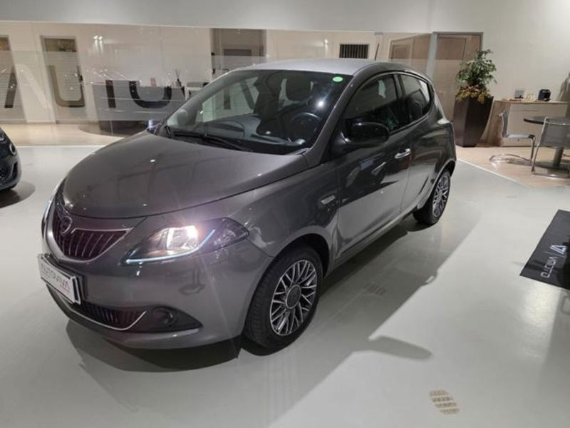 Lancia Ypsilon 1.0 FireFly 5 porte S&S Hybrid Gold Plus