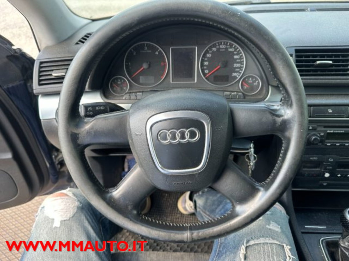 Audi A4 Avant 2.0 16V TDI multitr. Top (12)