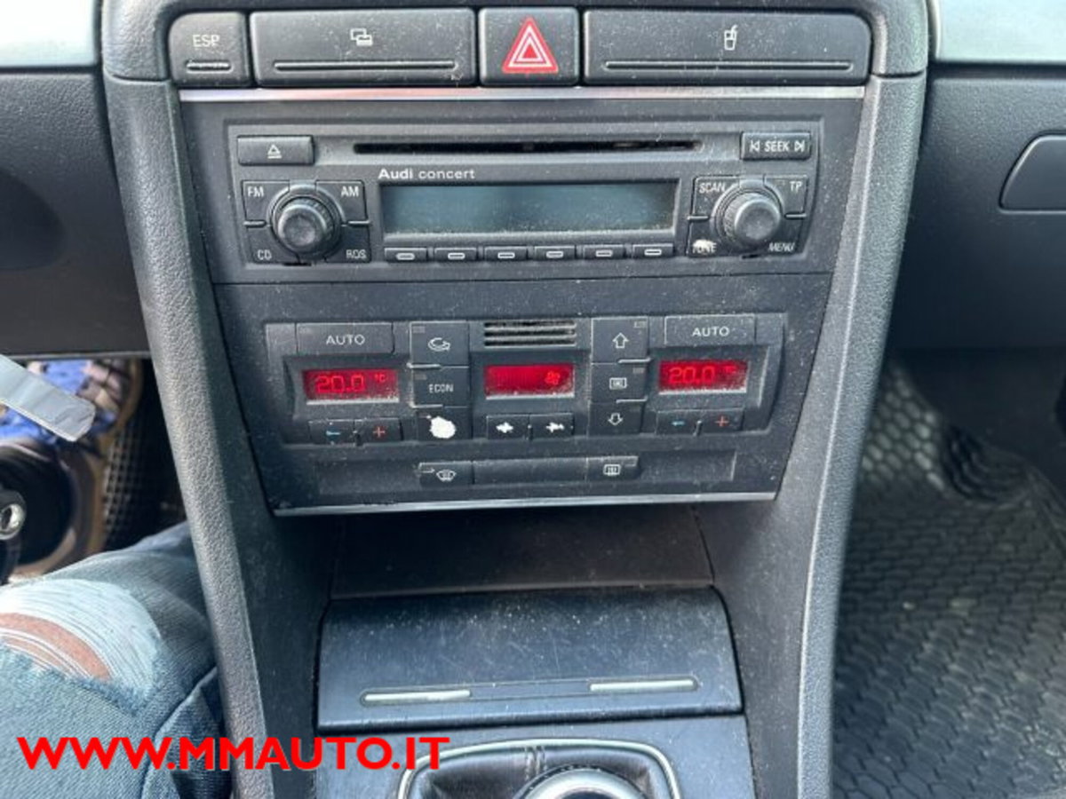 Audi A4 Avant 2.0 16V TDI multitr. Top (13)
