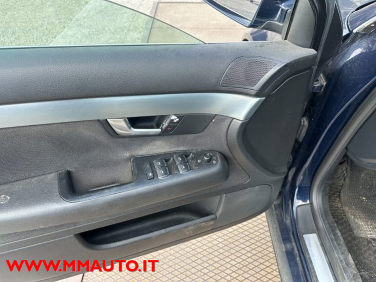 Audi A4 Avant 2.0 16V TDI multitr. Top (9)