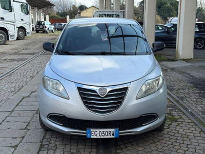 Lancia Ypsilon 1.2 69 CV 5 porte Gold (3)