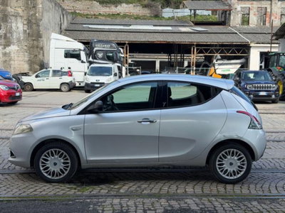 Lancia Ypsilon 1.2 69 CV 5 porte Gold (8)
