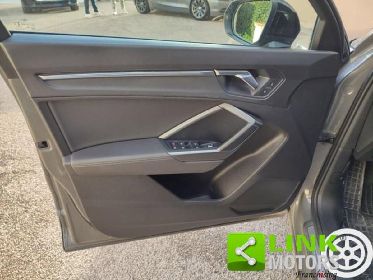 Audi Q3 Sportback 35 TDI quattro S tronic S line edition (18)