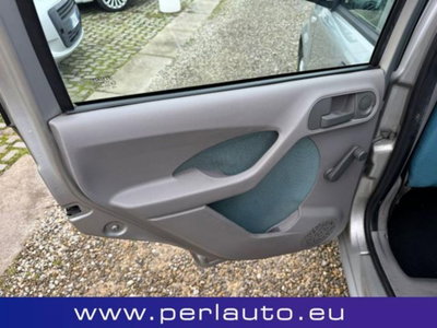 Fiat Panda 1.2 Emotion (11)
