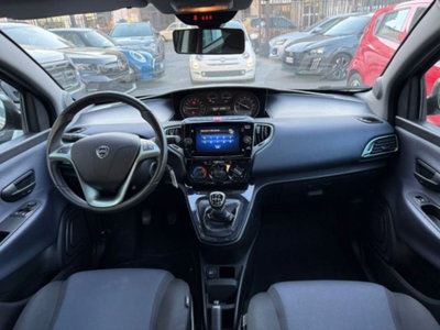Lancia Ypsilon 1.0 FireFly 5 porte S&S Hybrid Gold Plus (12)