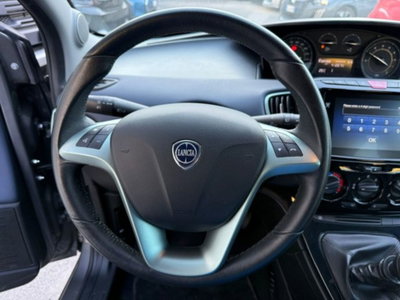 Lancia Ypsilon 1.0 FireFly 5 porte S&S Hybrid Gold Plus (14)