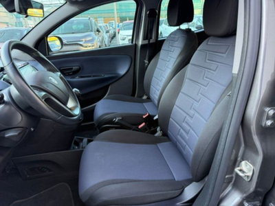Lancia Ypsilon 1.0 FireFly 5 porte S&S Hybrid Gold Plus (19)