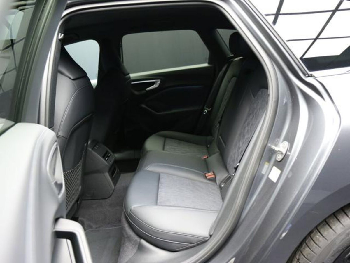 Audi A5 Avant 2.0 tdi mhev+ S line edition 204cv s-tronic (8)