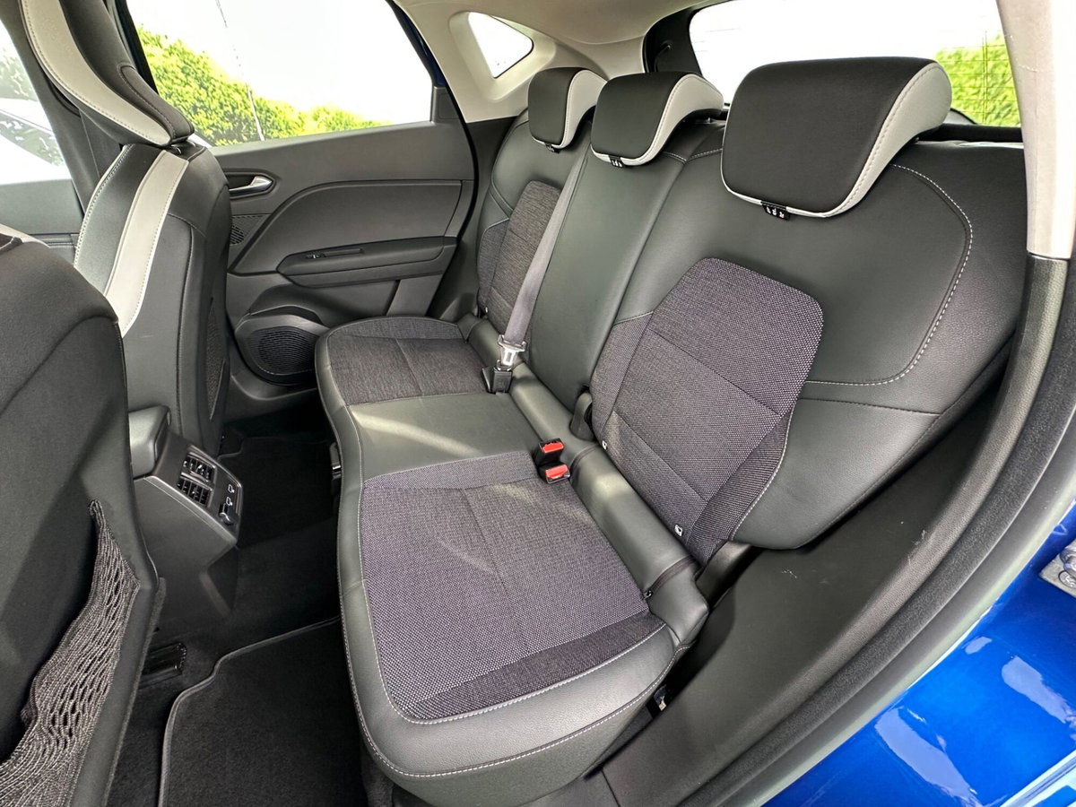 Renault Captur TCe 90 CV Techno (8)