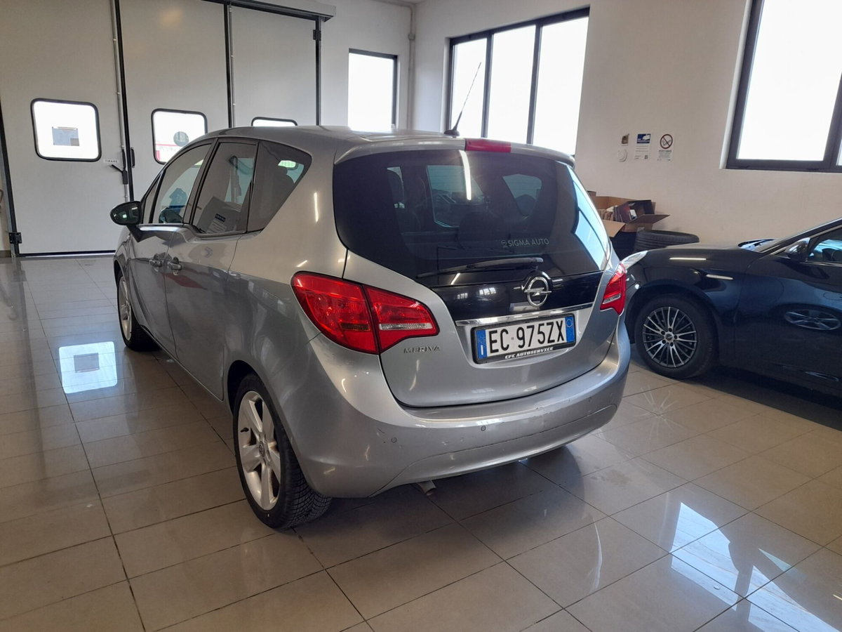 Opel Meriva 1.4 16V Cosmo (12)