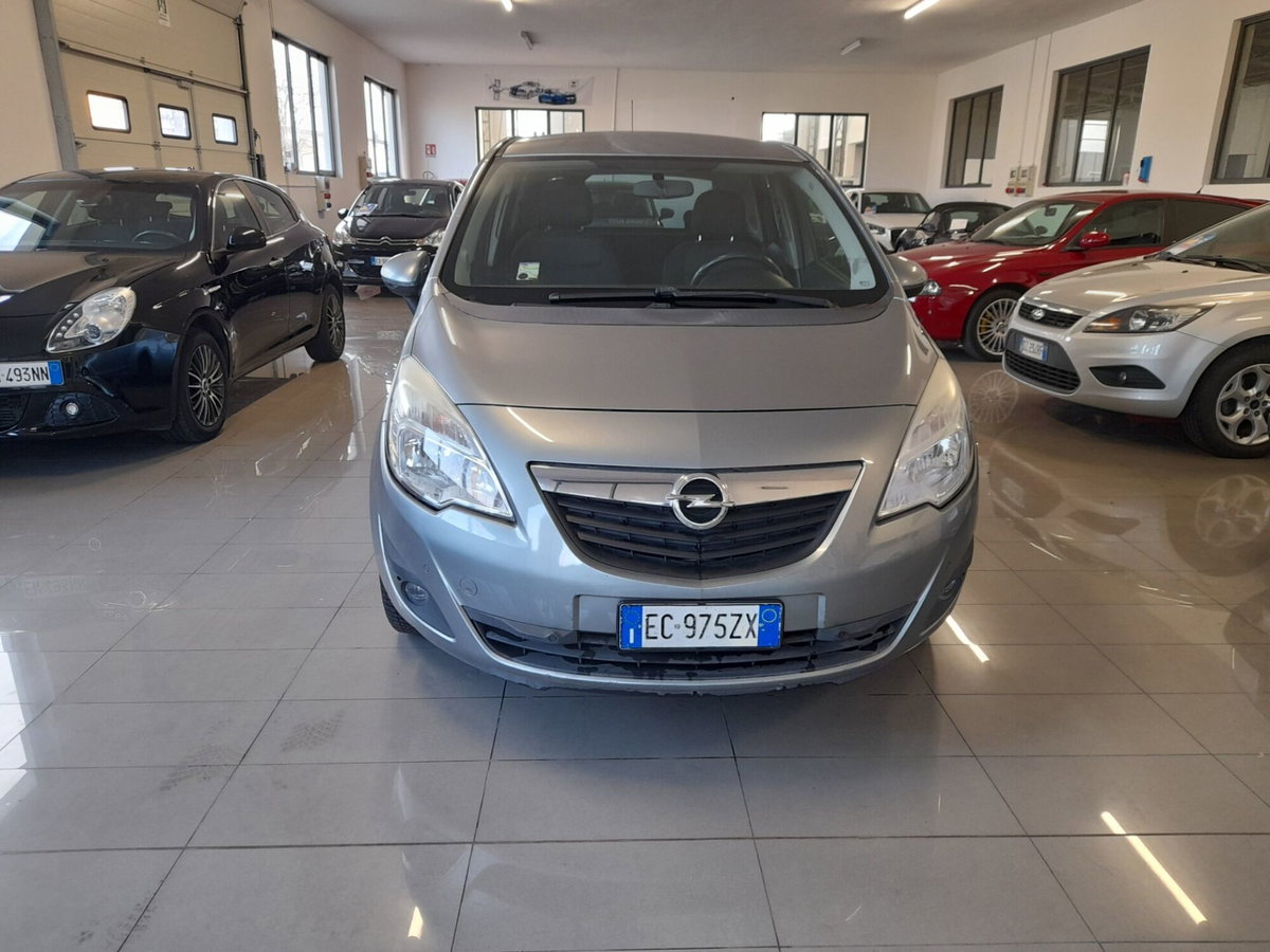 Opel Meriva 1.4 16V Cosmo (2)