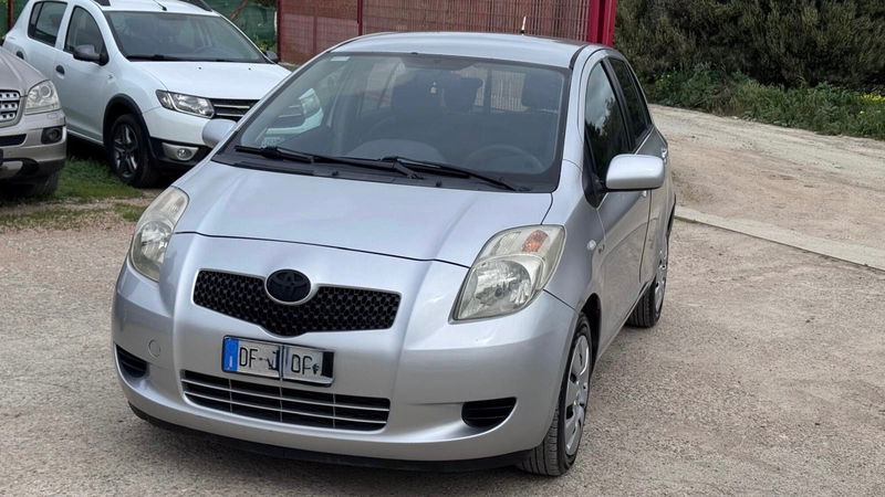 Toyota Yaris 1.D-4D 5 porte Sol