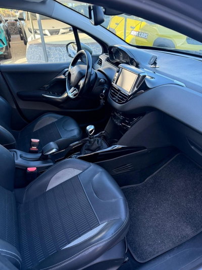 Peugeot 2008 100 S&S Black Matt (10)