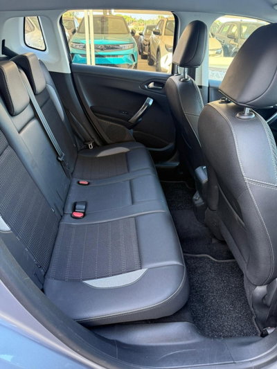 Peugeot 2008 100 S&S Black Matt (11)