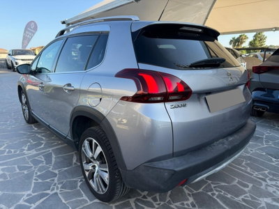 Peugeot 2008 100 S&S Black Matt (5)