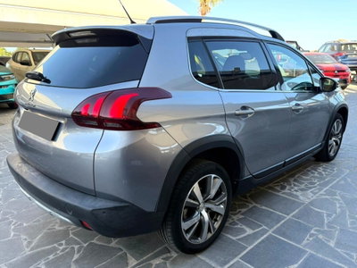 Peugeot 2008 100 S&S Black Matt (7)