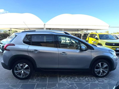 Peugeot 2008 100 S&S Black Matt (8)