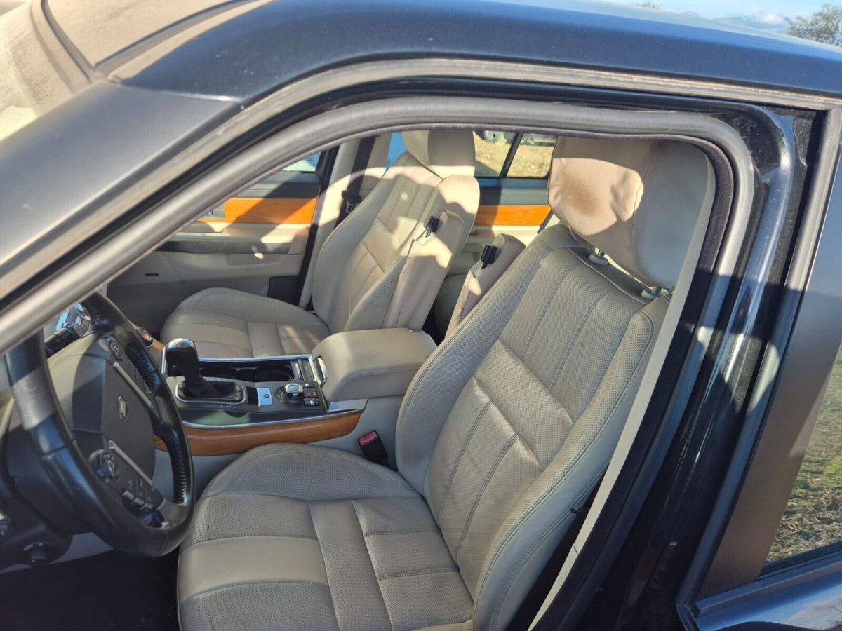 Land Rover Range Rover Sport 3.0 SDV6 HSE (5)