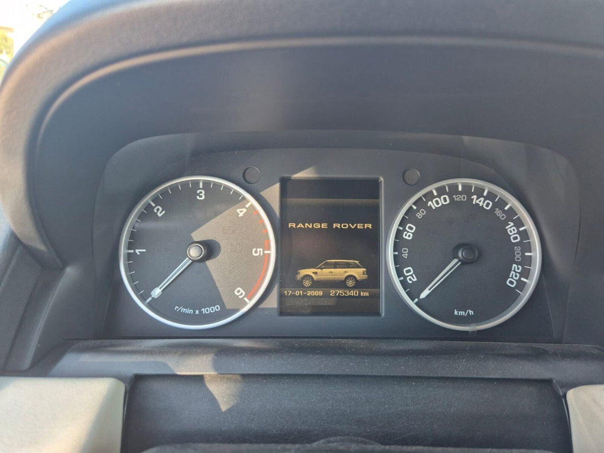 Land Rover Range Rover Sport 3.0 SDV6 HSE (6)